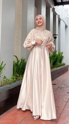 Dress Kondangan Modern, Outfit Ideas Muslim, Model Dress Kebaya, Model Gamis, Dress Pesta, Dress Gamis