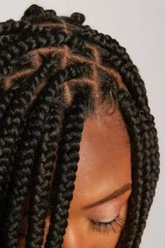 Click the post to find out how much hair you'll need for beautiful box braids! #boxbraids #braids #blackgirlmagic Box Braids Medium Length, Heat Free Hairstyles, Braids Medium, Medium Knotless, Knotless Box Braids, Large Curls, Aliexpress Hair, Single Braids