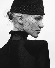 Sasha Luss, Elegant Hats, Bw Photo, Dark Aesthetic, Creative Photography, Hat Fashion, Editorial Fashion, Veil, Timeless Fashion