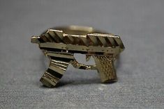 10K Solid Yellow Gold Diamond Cut UZI Gun Ring. Size 7 | eBay Gold Inspo, Custom Gold Jewelry, Xoxo Jewelry, Bling Bows, Dope Jewelry Accessories, Gold Money, Teeth Jewelry, Retro Ring, Jewelry Accessories Ideas