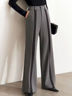 Fashion Black And White, Plain Pants, Stylish Pants, Fashion Elegant, Pantalon Large, Suit Pants, Fashion Black, Type Of Pants, Long Sleeves Jacket