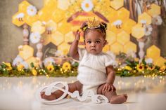 Today’s set 🐝 Bees, Honey, Honeycomb . portraitsbykatd.com . #cakesmash #yellowbeecakesmash #fortworthx #beecakesmash #firstbirthdayphotoshoot #beecakesmash #honeycombcakesmash #yellowgreencakesmash #babymilestonephotography #babyphotographer #dfwphotosessionphotographer #milestonesphotography #riveroakstx #fortworthtx #riveroakstxphotographer #caksmashphotographer #1stbirthdayphotoshoot #portraitphotographer #portraitphotography #1stbirthdaycakesmash #babybee #texasbaby