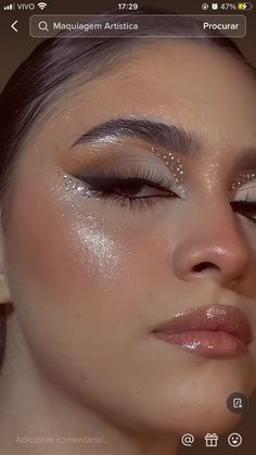 Face Gem Placement, Diamond Under Eye Makeup, Diamante Makeup, Shimmery Eye Makeup, Maquillaje Smokey Eyes, New Year Makeup, Shine Makeup, Club Makeup, Angel Makeup