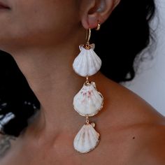 Seashell Necklaces, Pearl Aesthetic, Resort Jewelry, Fork Jewelry, Shell Jewellery, Beachy Jewelry, Seashell Earrings, Diy Jewelry Unique, Asymmetrical Earrings