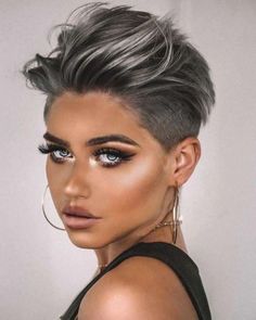 Enchanting Short Hairstyles Ideas For Women To Try 03 Women Goddess, Celebrity Short Hair, Pixie Cut With Undercut, 50 Hair, Short Hair Trends, Short Hair Undercut, Hairstyles Women, Braids Hair