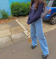 Dr Martens And Baggy Jeans, How To Style Dr Martens With Jeans, Jadons Outfits, How To Style Baggy Jeans With Boots, Baggy Jeans And Doc Martens Outfit, Doc Martens With Baggy Jeans, Baggy Jeans With Doc Martens, Dr Martens With Baggy Jeans, Doc Marten Sinclair Boots Outfit