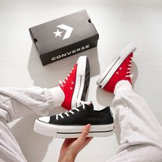 Can't beat a classic❣️ @converse Lift Canvas Low avail' at the link☝️ Converse Lift, Teen Girl Gift Ideas, Teen Gifts, Vans Womens, Classic Converse, Converse Platform, Girl Gift Ideas, Womens Footwear