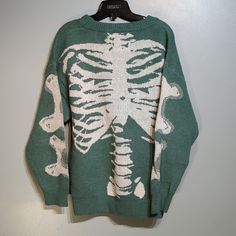 Supermade Skeleton Sweater Size Large Winter Skull Print Grunge Outerwear, Grunge Crew Neck Outerwear For Fall, Casual White Outerwear For Halloween, Halloween Grunge Outerwear With Skull Print, Grunge Halloween Outerwear With Skull Print, Winter Skull Print Sweater For Streetwear, Winter Streetwear Sweater With Skull Print, Casual Skull Print Sweater For Streetwear, Anatomy Sweater