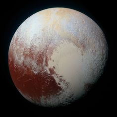 an image of the planet pluto taken by nasa