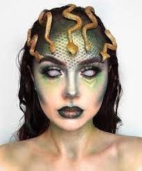 Medusa Makeup, Creepy Halloween Makeup, Kylie Lip Kit, Halloween Makeup Inspiration, Creative Makeup Looks, Halloween Makeup Looks, Fantasias Halloween