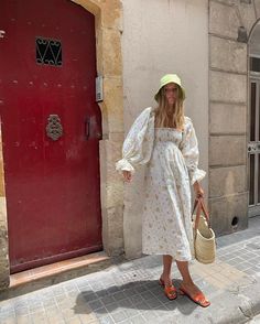 Bucket Hat Outfit, Elegantes Outfit Damen, Mode Instagram, Chique Outfits, Mode Abaya, Populaire Outfits, Outfits With Hats, Work Outfits Women