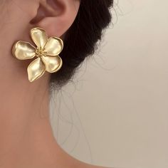 Gratis verzending, snellere after-sales dienst van Temu. Gold Flower Earrings, Embellished Fashion, Floral Studs, Alloy Earrings, Gold Collar, Styl Boho, Watches Women Fashion