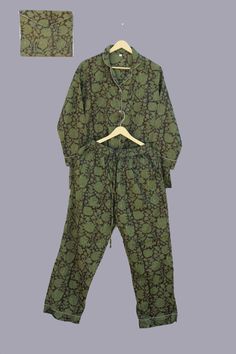 ITEM DESCRIPTION: 100% Pure cotton hand block printed night suit, perfect for summer while sipping tea on your terrace ! This pajama is made for a relaxed fit and allows for ease of movement throughout the night. Every piece can be made customized to your desires. Comes in S/M/L/XL/2XL/3XL/4XL/5XL sizes, but without any complications can be adjusted to individual measurements. MEASUREMENTS : SMALL / MEDIUM : ( EU: 36 - 38, US: 8 - 10 ) Pajama Top : Chest / Bust girth = 44 inches / 110 cm - waist girth = 44 inches / 110 cm - sleeve length = 22 inches / 57 cm - upper arm girth = 16 inches / 42 cm - length = 26 inches / 67 cm Pajama Pants: Waist girth (adjustable) = 29 inches / 74 cm - inseam = 25 inches / 64 cm - thigh = 24 inches / 62 cm - length = 40 inches / 102 cm LARGE / EXTRA LARGE : P Night Pjs, Pyjamas Uk, Bridesmaid Pajama, Bridesmaid Pajama Set, Pjs Set, Pyjamas Set, Cotton Pjs, Bridesmaid Pyjamas, Pyjama Sets