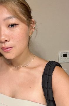 eyeliner look downturned korean makeup Eyeliner Looks, Asian Hair, Korean Hairstyle, Korean Makeup, Brown Hair, Makeup Tutorial, Ear Cuff, Gold Earrings