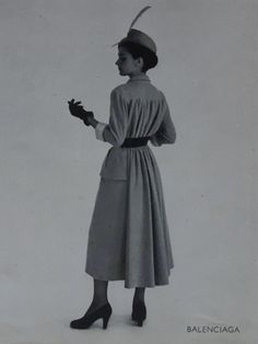 Balenciaga P/E 1948. Photo Philippe Pottier.