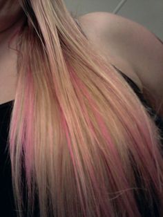 Streaks Of Pink In Hair, Light Blonde Hair With Color Streaks, Pink Strip In Blonde Hair, Blue And Pink Highlights In Blonde Hair, Blonde With Coloured Streaks, Pink In Blonde Hair Highlights, Pink Stripes In Blonde Hair, Dyed Hair Ideas For Blondes, Blonde Curly Hair Pink Highlights