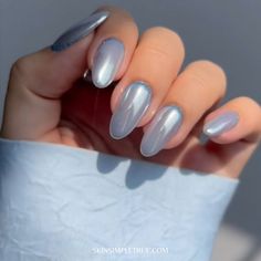 nail care after acrylics Best Nail Strengthener, Nails Remedies, Grow Natural Nails, Healthy Nails Natural, Oil For Nails, Make Nails Grow, Nail Remedies, Strengthen Nails, Nail Routine