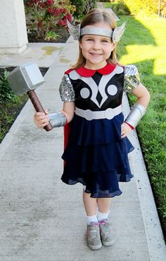 Thor Birthday Party, Marvel Asgard, Thor Birthday, Promo 2023, Diy Fantasia, Thor Costume, Female Thor, Running Outfits, Disney Marathon