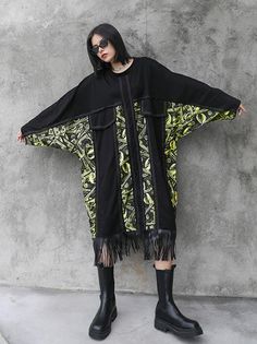 Sku CY-!65543 Material Cotton-blend , <50%Cotton Style Loose , Plus Size , Batwing Sleeves Feature Printing , Tasseled , Split-joint Occasion Vacation , Urban Tune Seasons Spring , Autumn Type Midi Dresses Color BLACK Size FREE SIZE Model's information: Weight:52kg Height:166cm（65.35 inches) Waist:66cm（25.98 inches) Bust:80cm（31.50 inches) Hips:86cm（33.86 inches) Please consult the size chart we provide for this item's measurements to help you decide which size to buy.Please note: There may be 1-3cm differ due to manual measurement.CMINCH Waist Raglan Sleeve Hemline Length Sleeve Opening FREE SIZE 160 65 134 105 28 Model's information : Batwing Sleeve, Bat Wings, Midi Dresses, Cotton Style, Nun Dress, Raglan Sleeve, Free Size, Long Dress, Kimono Top