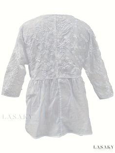 Lasaky - Elegantly Embroidered Floral Blouse - Stylish Crew Neck, 3/4 Sleeve, Womens Fashion Apparel White Embroidered Blouse With 3/4 Sleeves, White Blouse With Floral Embroidery 3/4 Sleeve, White Floral Embroidered 3/4 Sleeve Blouse, Elegant Fabric, Style Elegant, Floral Blouse, Collar Styles, Weaving, Crew Neck