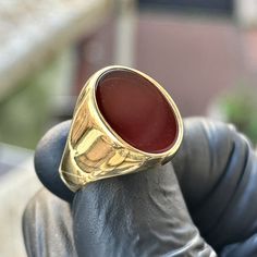 Gold Agate Signet Ring , Red Agate Stone Minimal Ring , Classic Ring , Silver Natural Gemstone Ring , Husband Gift , 925k Sterling Silver ★Item Details * Raw Agate Stone * Gender : Male / Female * Material : 925K Sterling Silver * Total weight : 12 Grams * Gemstone : Agate Stone * Stone Size 13x18 ✔ Ready to Ship in 1-2 Business Days .. ✔ Shipped to the Worldwide 1-5 business days with free shipping... ✔ The product will be sent to you with a handmade wooden box to avoid any damage during shippi Classic Carnelian Rings With Polished Finish, Classic Carnelian Signet Ring With Polished Finish, Classic Carnelian Round Signet Ring, Formal Red Carnelian Signet Ring, Classic Round Carnelian Signet Ring, Classic Red Agate Jewelry, Red Carnelian Signet Ring With Polished Finish, Oval Agate Signet Ring With Polished Finish, Classic Carnelian Cabochon Rings