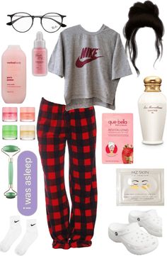 Bedtime Outfits Lazy Days, Movie Night Outfit Comfy, Pajama Fits For School, Cute Bedtime Outfits, Pj Day Spirit Week Outfits, Sleep Outfit Aesthetic, Netflix And Chill Outfit, Comfy Christmas Outfits, Bedtime Outfits