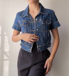 Seller Description ◾️Item: Diesel Industry Womens Vintage 90s Cropped Short Sleeve Blue Denim Jean Jacket ◽️Size: S ◾️Condition: Very Good (gently used) - Ready to answer your questions Measurements Bust 19.69 in 50 cm Length 19.29 in 49 cm Shoulders 17.32 in 44 cm Sleeve Length 7.48 in 19 cm Short Sleeve Denim Jacket, Diesel Denim Jacket, Denim Jacket Short, Vintage Diesel, Diesel Industry, Diesel Denim, Blue Denim Jacket, Denim Short, Denim Jean Jacket