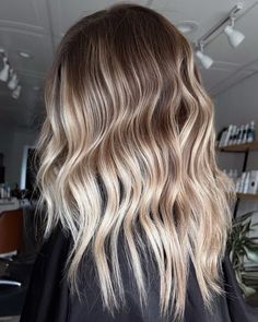 70 Envious Balayage Hair Color Ideas for 2024 Darker Balayage Hair, Champagne Blonde Hair Balayage Dark Roots, Lived In Balayage Dark Roots, Bright Blonde Balayage On Dark Hair, Icy Blonde Balayage Brunettes, Beleyage Hair, Natural Balayage Blonde, Brown Roots Blonde Hair Balayage, Cool Blonde Balayage Dark Roots