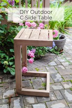 Looking for a stylish and functional c side table for our outdoor patio setBuild oneWe'll show you how to build this DIY c side table to hug your outdoor sofa. Diy Patio Side Table, Diy Outdoor Side Table, Side Table Plans, Outdoor Sofa Diy, End Table Plans, Table Build, Diy Side Table, Outdoor End Tables, Diy Swimming Pool