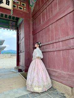 Gyeongbokgung Palace Hanbok, Hanbok Photoshoot Ideas, South Korea Hanbok, Korean Moodboard, Korea Moodboard, Korean Hanbok Princesses, Hanbok Photoshoot, Korea Palace