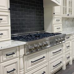 Porcelain Rangetop with 7 Gas Burners (RT48)  ZLINE 48 in. - America Best Appliances, LLC Gas Range Top, Double Electric Wall Oven, Zline Kitchen, Electric Wall Oven, Luxury Appliances