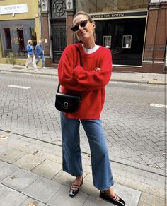 Red Sweater Outfit, Sweaters Women, Winter Mode, Warm Sweaters, Mode Inspo, Autumn Outfit