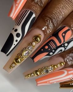 Afrocentric Nail Art, Kwanzaa Nails, Sgrho Nails, Juneteenth Nail Design, Juneteenth Nails, Uni Nails, Nail Extensions Acrylic, Abstract Nails