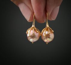 Bridesmaid Pearl Earrings, Classy Girls Wear Pearls, Real Pearl Earrings, Tahitian Pearl Earrings, Pearl Drop Earrings Gold, Earrings With Pearls, Earrings Real, Earrings Bridesmaid, Classic Earrings