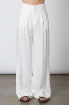 White Trouser Pants, Types Of Trousers, Clothes Korean Style, Girl Trends, Straight Trousers, Linen Trousers, White Tank, Trouser Pants, Preppy Style