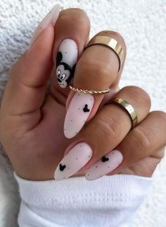 Subtle Disney Nails, Mouse Nail Art, Disney Nail Designs, Mickey Mouse Nails, Disney Inspired Nails, Disney Acrylic Nails, Minnie Mouse Nails