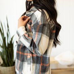 Get ready for your new favorite go-to plaid shacket! It will keep you cozy and warm as our weather starts to to cool. Model is 5'8" and is wearing a size Small Fabric: 60% Polyester, 40% Recycled Polyester