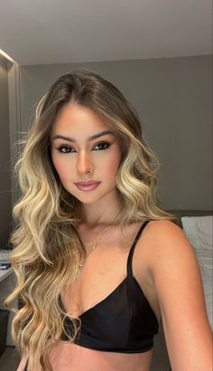 New Hair Instagram Story, Blond Beige, Hair Inspiration Color, Hair Inspo Color, Makati, Black Bra, Dream Hair, How To Make Hair