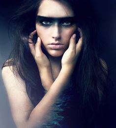 Shoot Inspiration, Costume Makeup, Black Swan, Photography Women, Photoshoot Inspiration, Beautiful Photography, Maquillaje De Ojos, Fashion Makeup