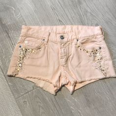 Nwot 7 For All Mankind Embellished Jean Cutoff Shorts Condition: Brand New Without Tag. Never Worn. Color: Blush Pink Size: 24 Other: Shorts Have Silver And Gold Embellishments On Sides (See Photos). Perfect From Clean And Non-Smoking Home. Very Motivated Seller! Make An Offer. Cutoff Shorts, Gold Embellishment, Embellished Jeans, Color Blush, Cut Off Jeans, Cut Off Shorts, Silver And Gold, For All Mankind, 7 For All Mankind