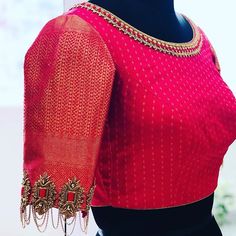 #sruthikannath #southindianbride #indianbridal #floral #bridal #pearlsandstones #sequins #annaparavai #florallove #zari #zardosiembroidery… New Blouse Designs, Blouse Designs Silk