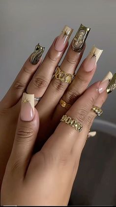 Arabian Nails Design, Mixed Metals Nails, Nail Inspo Trendy Fall, Baddie Acrylic Nails Designs, Drip Nails, Classy Acrylic Nails, Nails Only