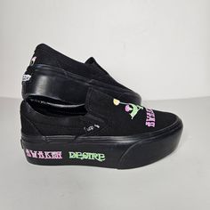 Vans Awaken Desire Platform Slip On Shoes Collab Glow In The Dark Size 5 Women No Box Shoes Vans, Vans Black, Womens Vans, Woman Colour, Vans Shoes, On Shoes, Black Green, In The Dark, Glow In The Dark