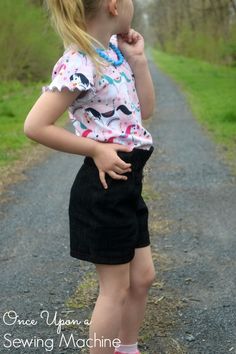 Handmade Kids Clothes, Diy Girls, Girls Dress Sewing Patterns, Shorts Pattern, Girl Shorts