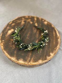 Bridal Hair Ornaments, Ivory Wedding Flowers, Olive Green Weddings, Flower Headband Wedding, Rustic Wedding Hairstyles, Bridal Hair Headpiece, Flower Girl Crown