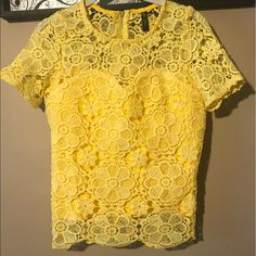 Yellow Lace Top With Zipper In The Back! Pictures Showed Are From A Same Size Top!! More Colors Available. Medium Available!! Not From Listed Brand!! Spring Crew Neck Tops With Zipper Closure, Crew Neck Tops With Zipper For Spring, Yellow Lace Top, Top With Zipper, Back Pictures, Yellow Lace, Zara Tops, Picture Show, Ankara