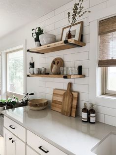 kitchen shelves and tile Allisa Jacobs, Kitchen Brick, Kitchen Shelf Brackets, Scandinavian Farmhouse, Diy Wood Shelves, Kitchen Shelf Decor, Shelving Ideas, Kitchen Open, Open Kitchen Shelves