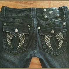 Black Wash (Blk 08), Low Rise, Skinny Fit, Flap Pocket With Crystal Wings. Tag Size: 27 The Following Measurements Are Rounded To The Best Of My Ability: Across The Waist: 13.5 Rise: 8 Inseam: 32.5 Thigh Opening: 8.75 Leg Opening: 6 Purchase Price: $88 ***Excellent Condition & Comfortable! Pet Free/Smoke Free Home Crystal Wings, Thirteen Movie, Epic Clothes, Dr Wardrobe, Thrift Inspo, Dream Outfits, Fall 24, 2000s Fashion Outfits, Miss Me Jeans