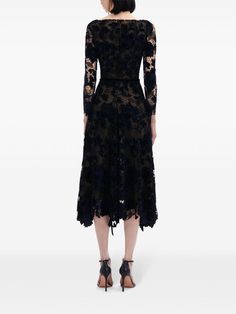 Oscar De La Renta Peony Velvet Dress - Farfetch Guipure Dress, Wedding Guest Looks, Yoko London, City Dress, Guipure Lace, Summer Beach Wear, Lady Dior, Black Silk, Velvet Dress