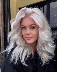 60 Platinum Blonde Hair Ideas That Will Make You Crave A Color Change Ash Blonde Short Hair, Icy Blonde Hair Color, Short Platinum Blonde Hair, Blonde Hair Goals, Ice Blonde Hair, Platinum Blonde Hair Color, Silver Blonde Hair, Icy Blonde Hair, White Blonde Hair